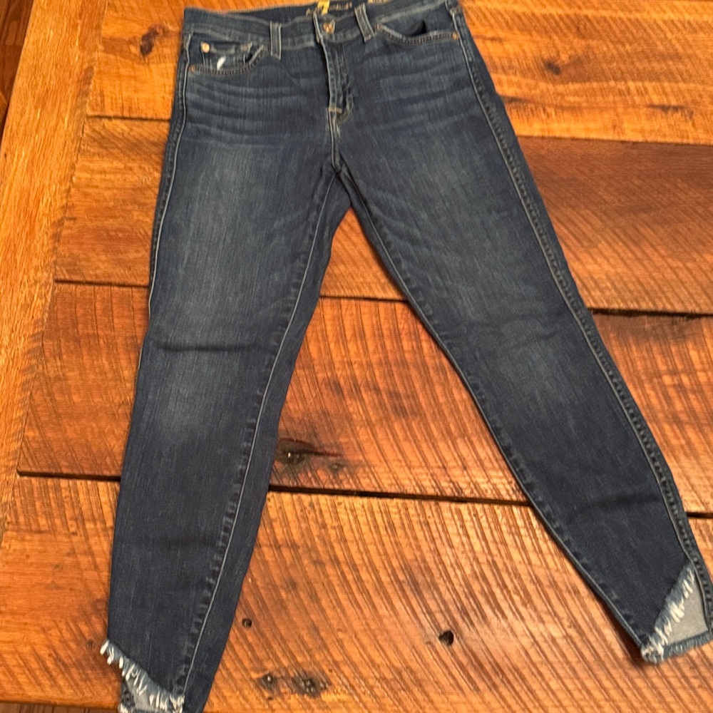 7 For All Mankind Dark Blue Ankle Jeans cute jeans!